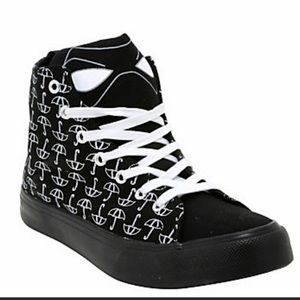 Umbrella Academy Shoes (worn once for cosplay)